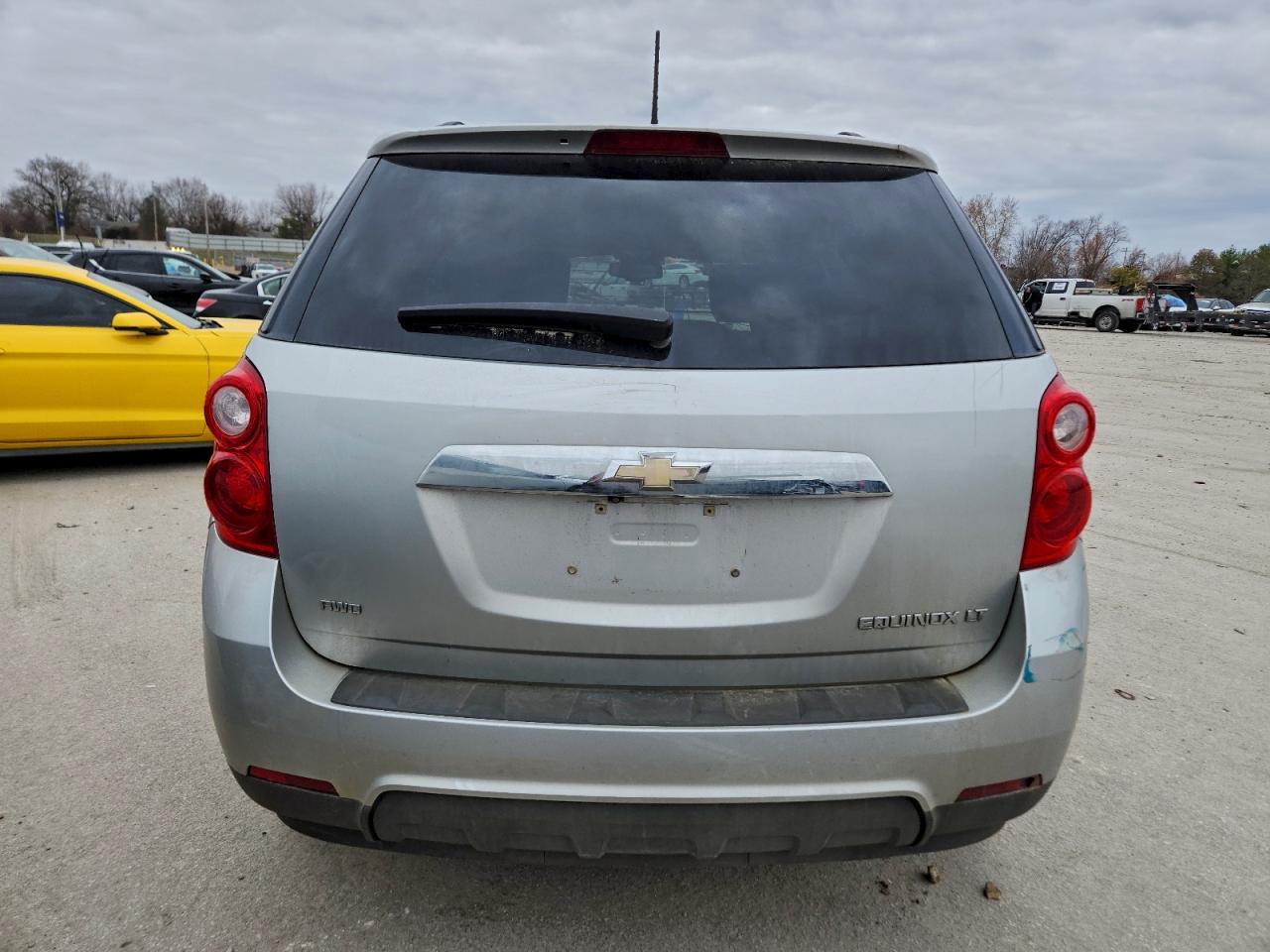 2013 CHEVROLET EQUINOX LT photo 6