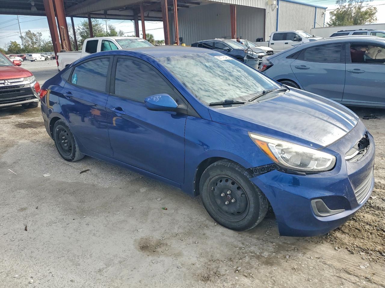 2017 HYUNDAI ACCENT SE photo 4