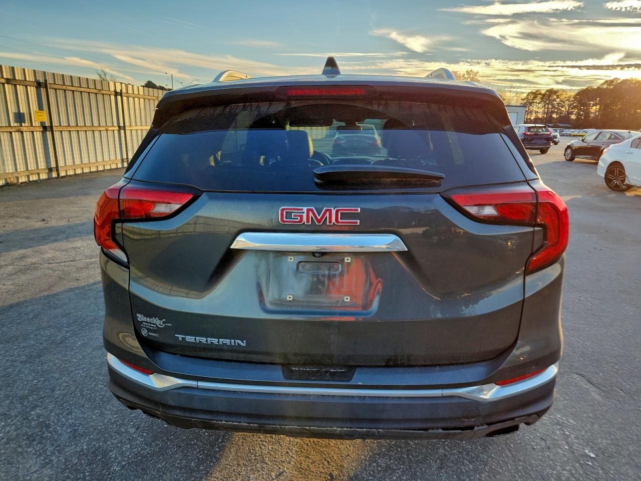 2020 GMC TERRAIN SLT photo 6
