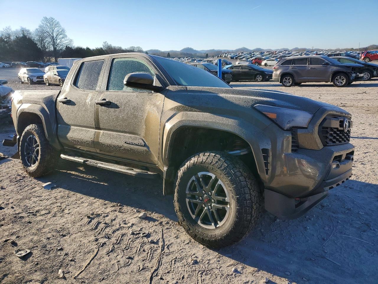 2025 TOYOTA TACOMA DOUBLE CAB photo 4