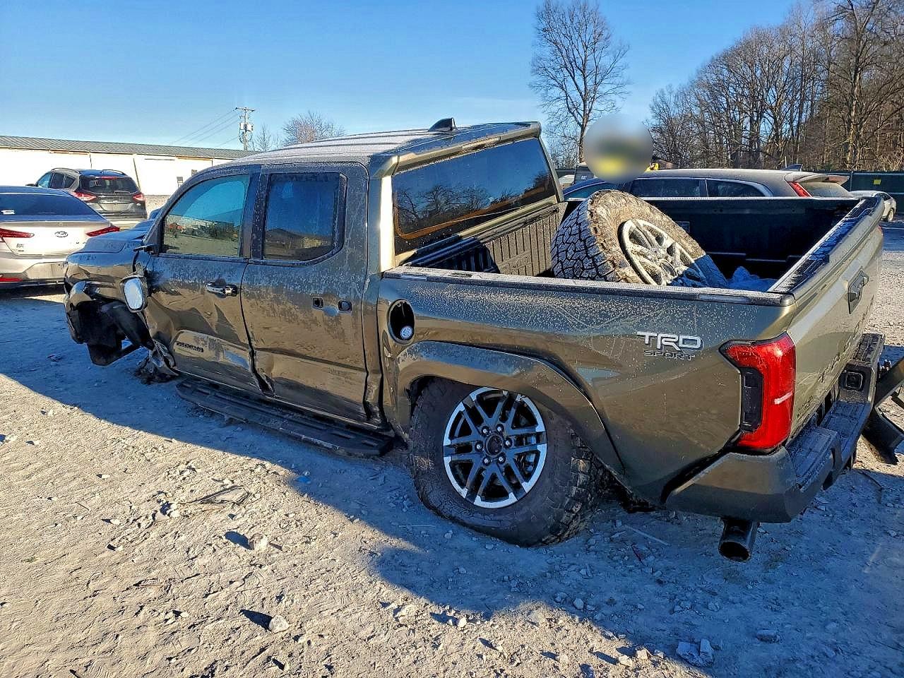 2025 TOYOTA TACOMA DOUBLE CAB photo 2