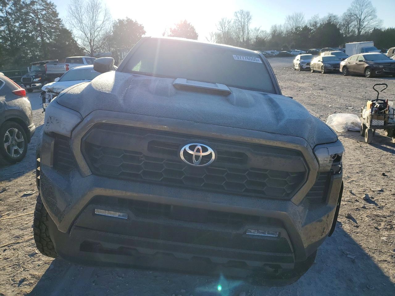 2025 TOYOTA TACOMA DOUBLE CAB photo 5