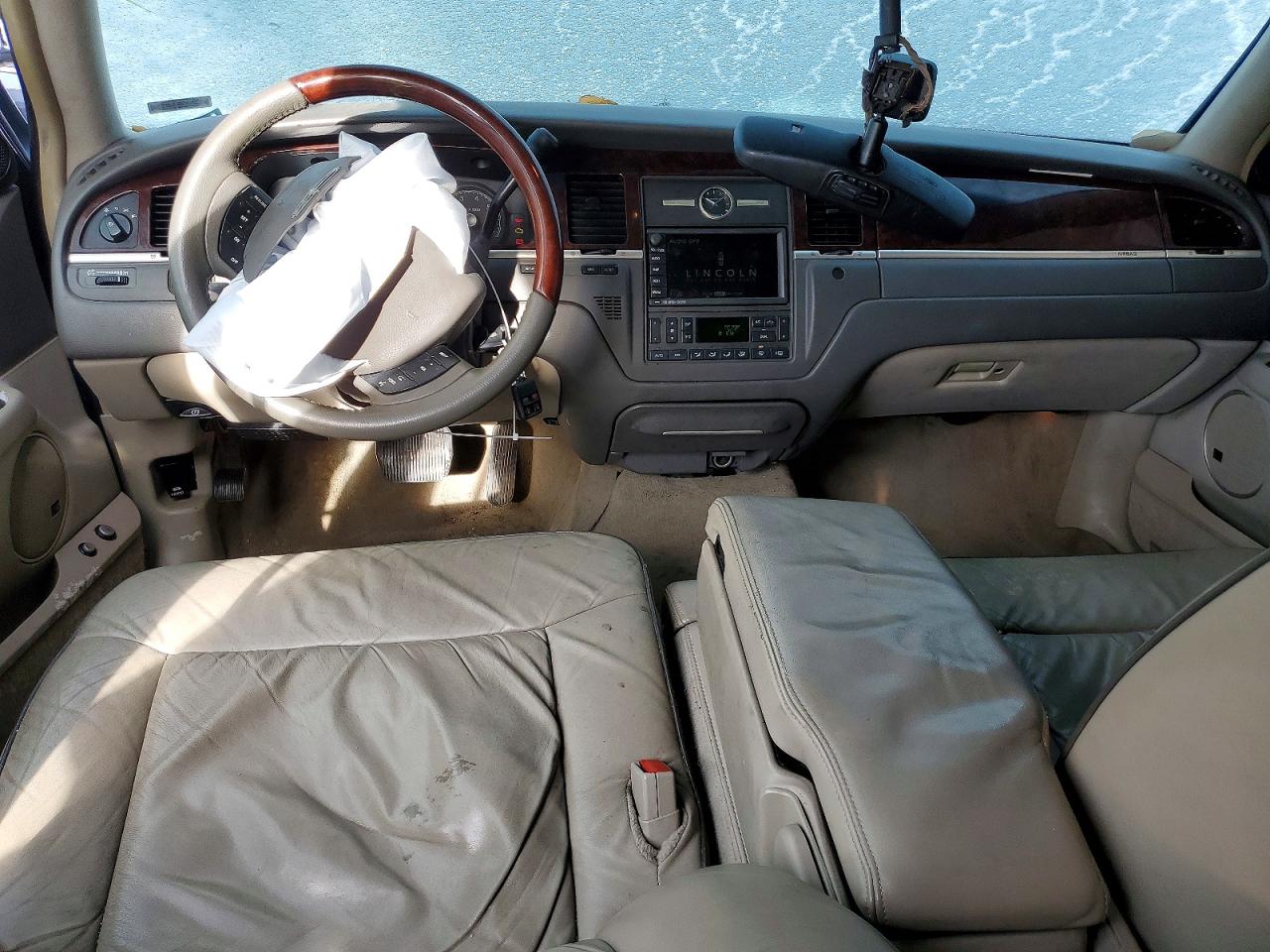 2006 LINCOLN TOWN CAR DESIGNER photo 8