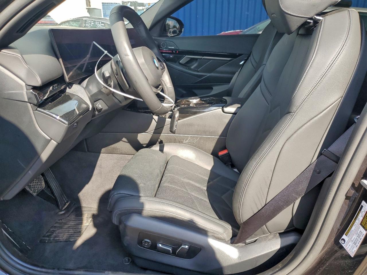 2025 BMW 530 I photo 7