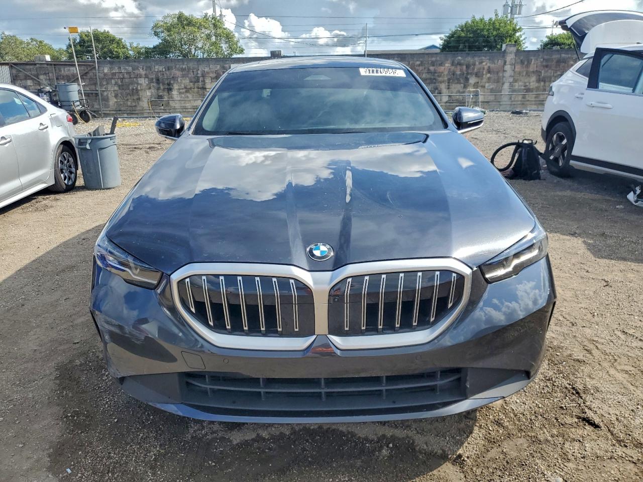 2025 BMW 530 I photo 5