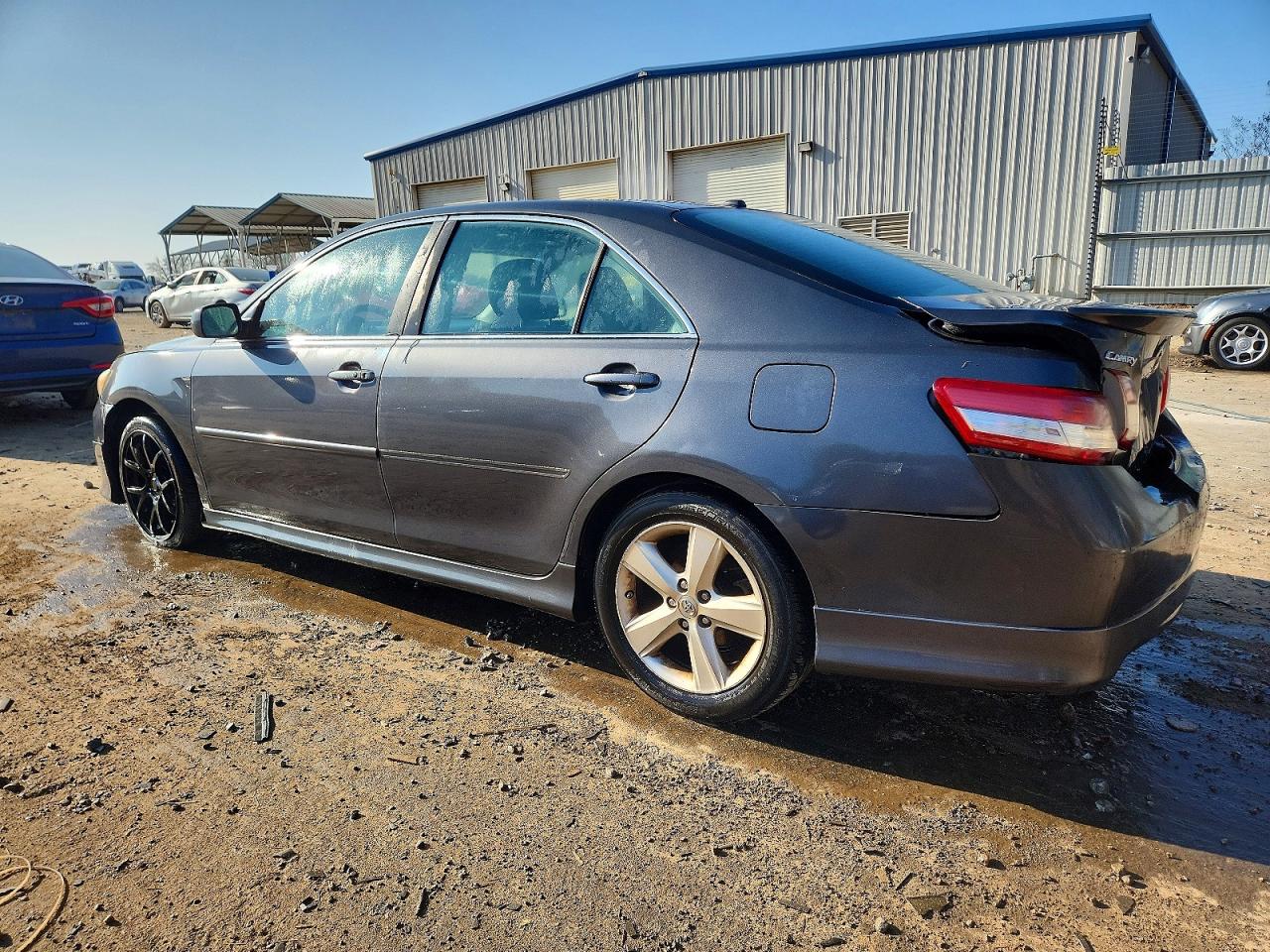 2011 TOYOTA CAMRY BASE photo 2