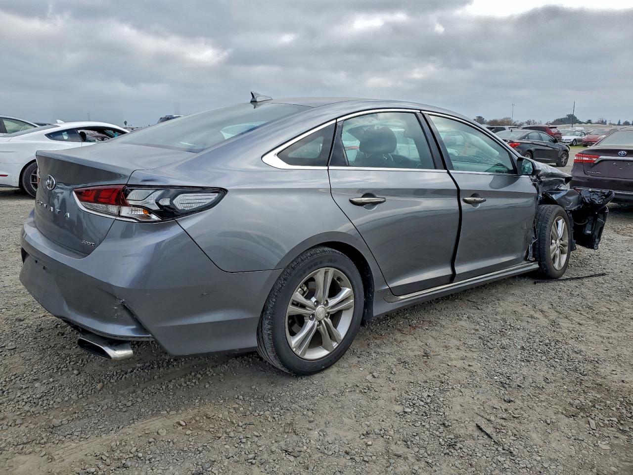 2018 HYUNDAI SONATA SPORT photo 3