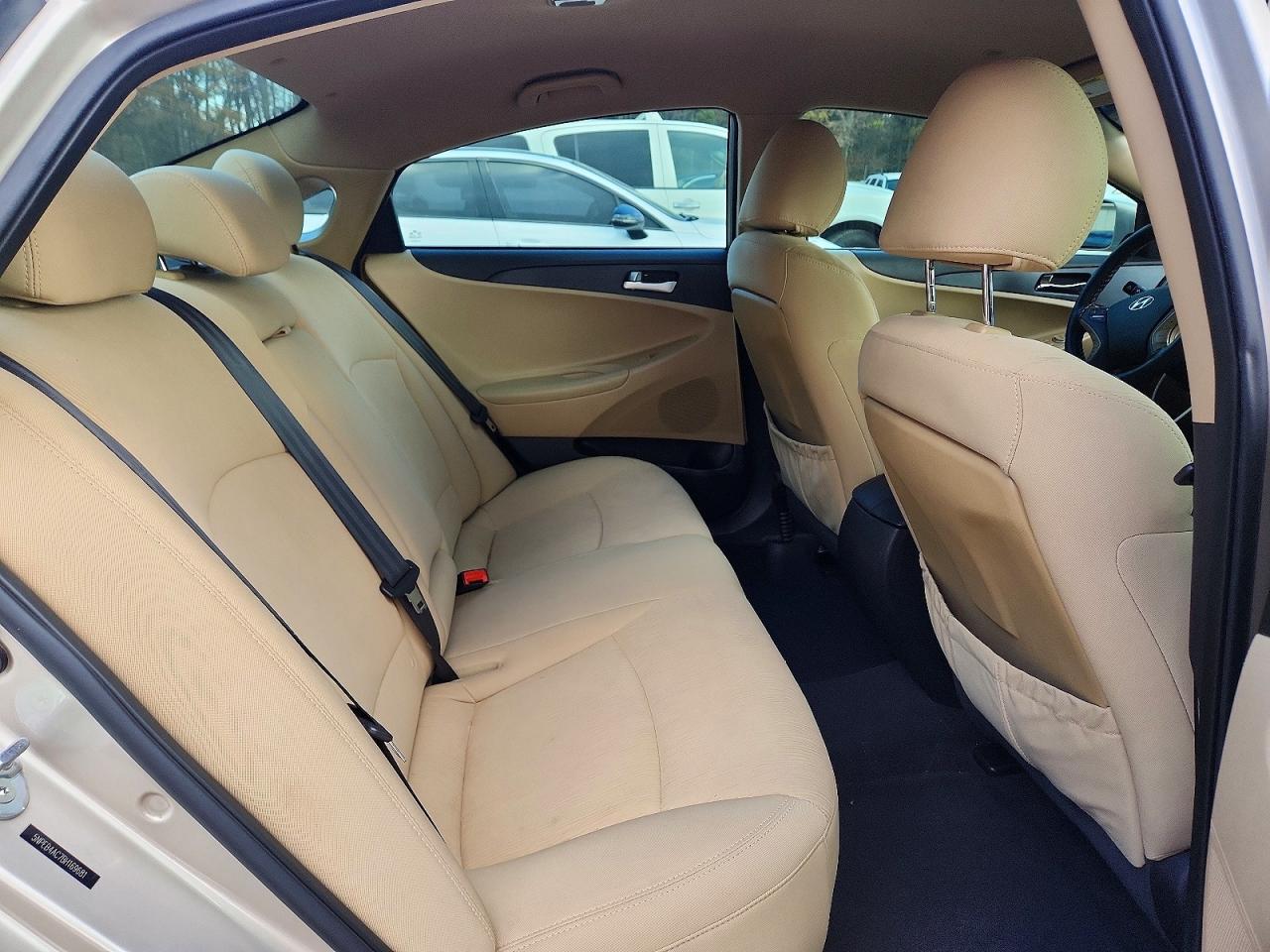 2011 HYUNDAI SONATA GLS photo 10