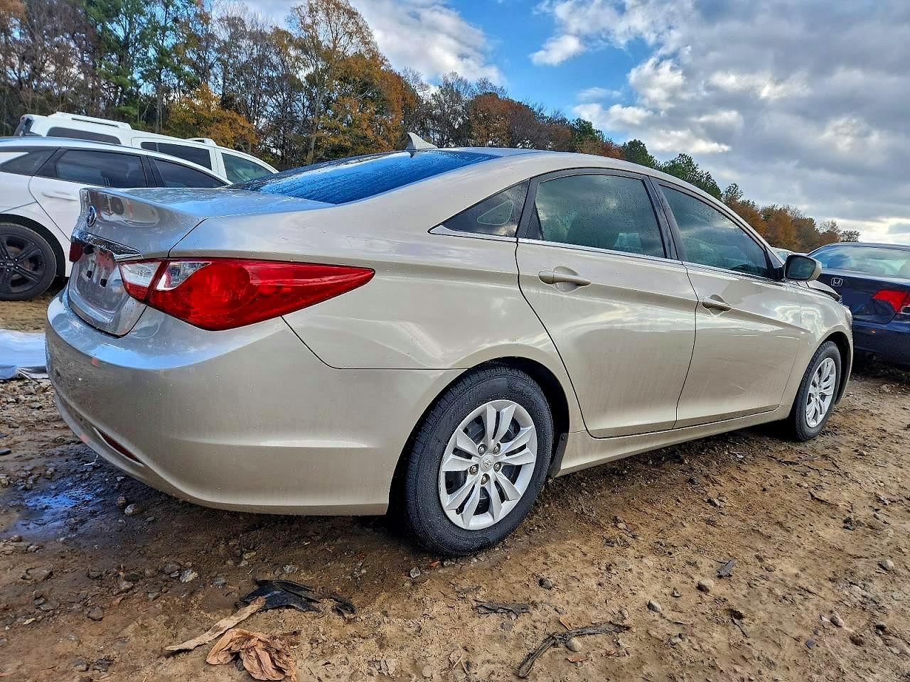 2011 HYUNDAI SONATA GLS photo 3