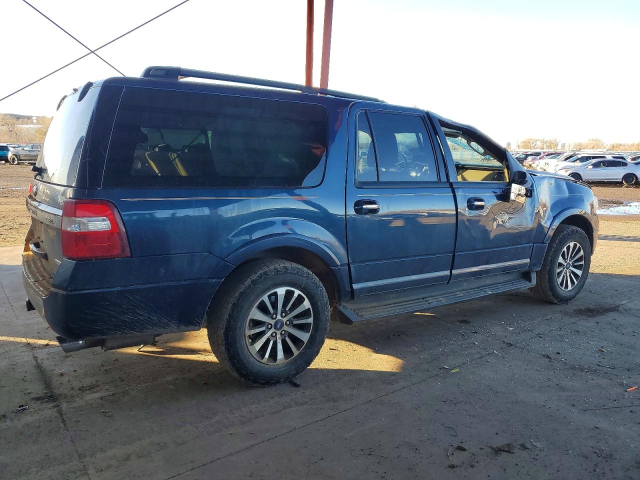 2017 FORD EXPEDITION EL XLT photo 3