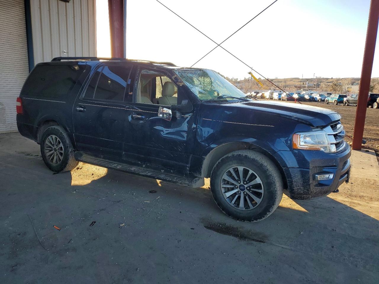 2017 FORD EXPEDITION EL XLT photo 4