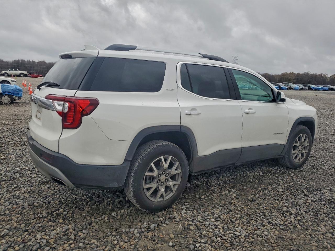 2021 GMC ACADIA SLT photo 3