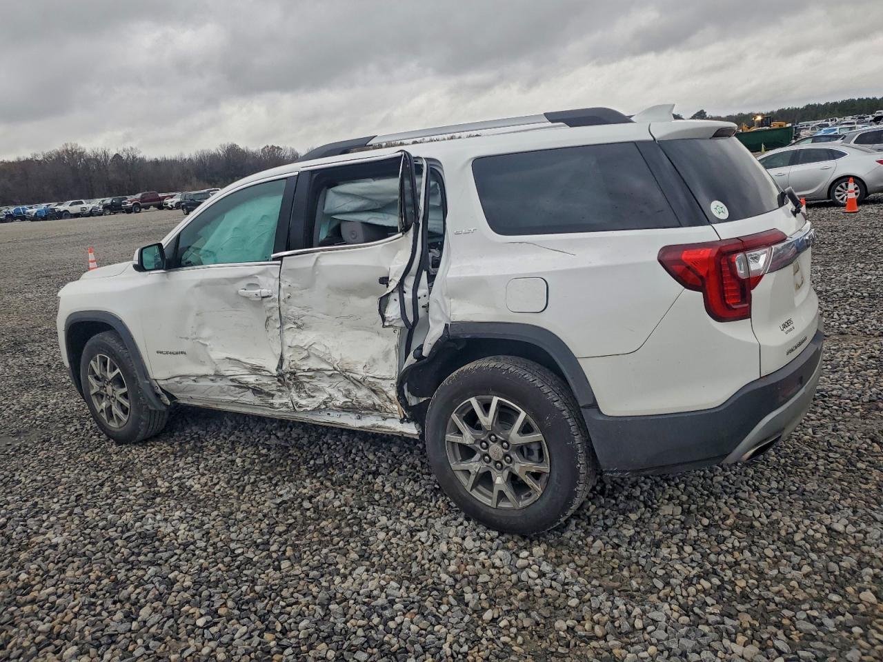 2021 GMC ACADIA SLT photo 2