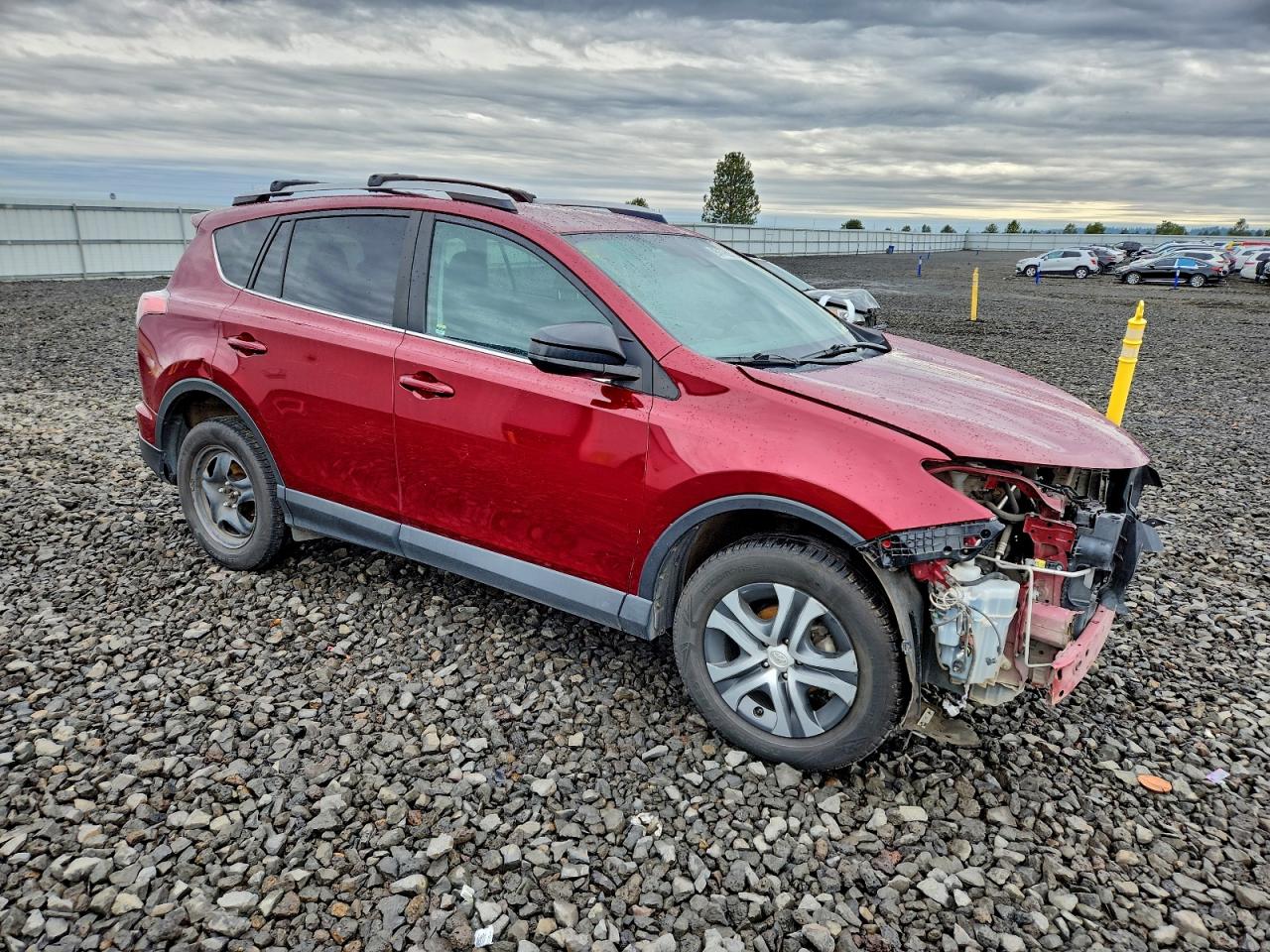 2018 TOYOTA RAV4 LE photo 4