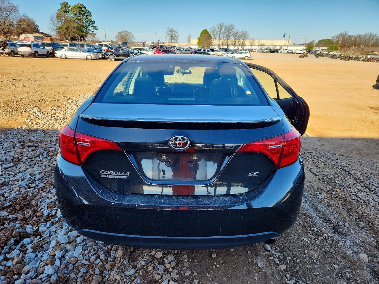 2017 TOYOTA COROLLA L photo 6