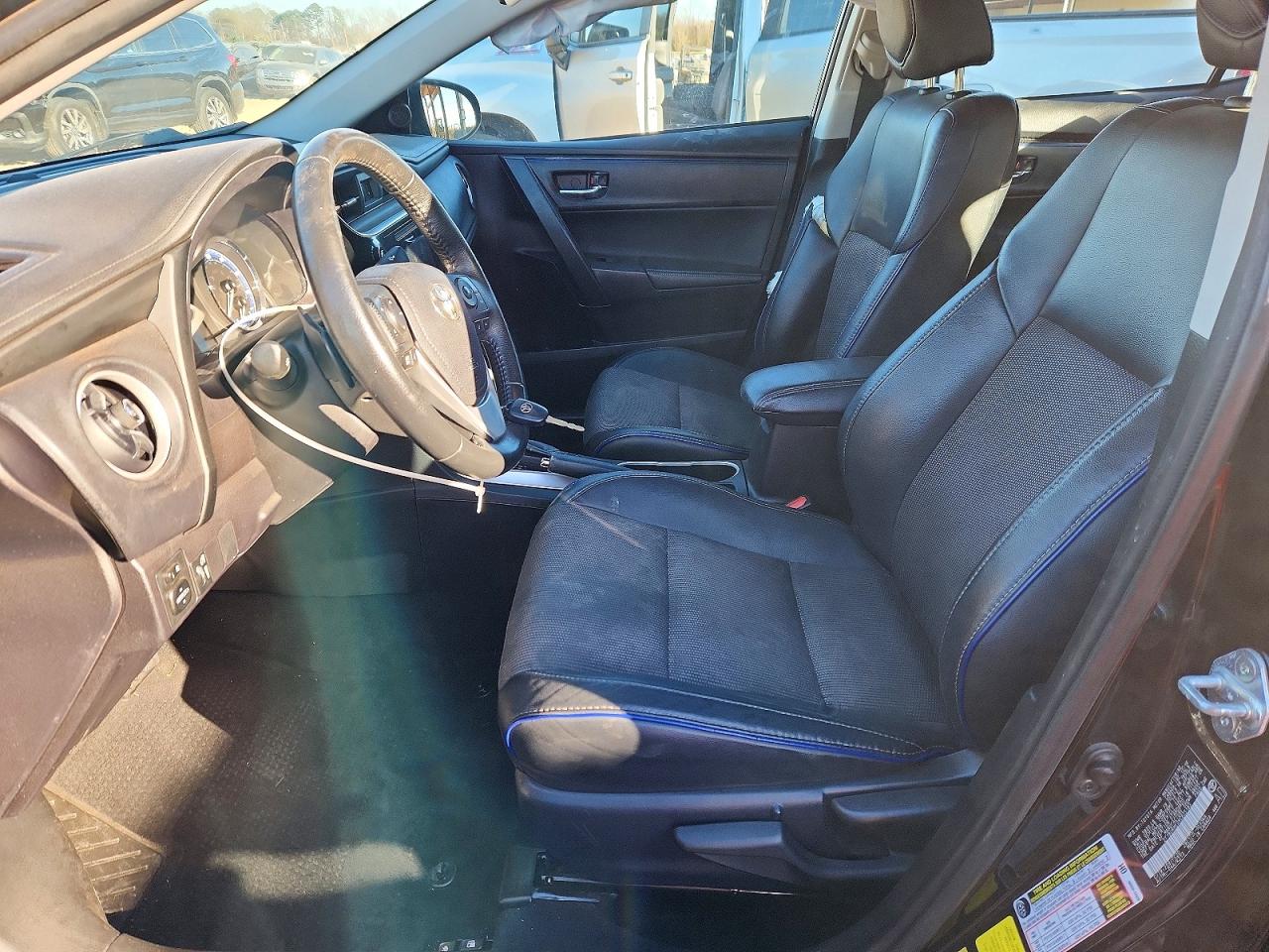 2017 TOYOTA COROLLA L photo 7