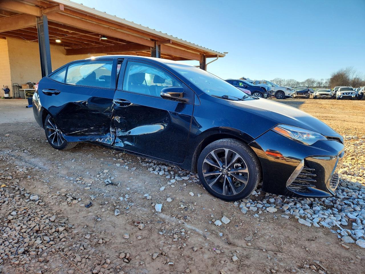 2017 TOYOTA COROLLA L photo 4
