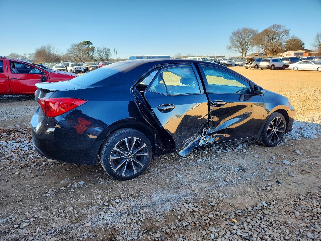 2017 TOYOTA COROLLA L photo 3
