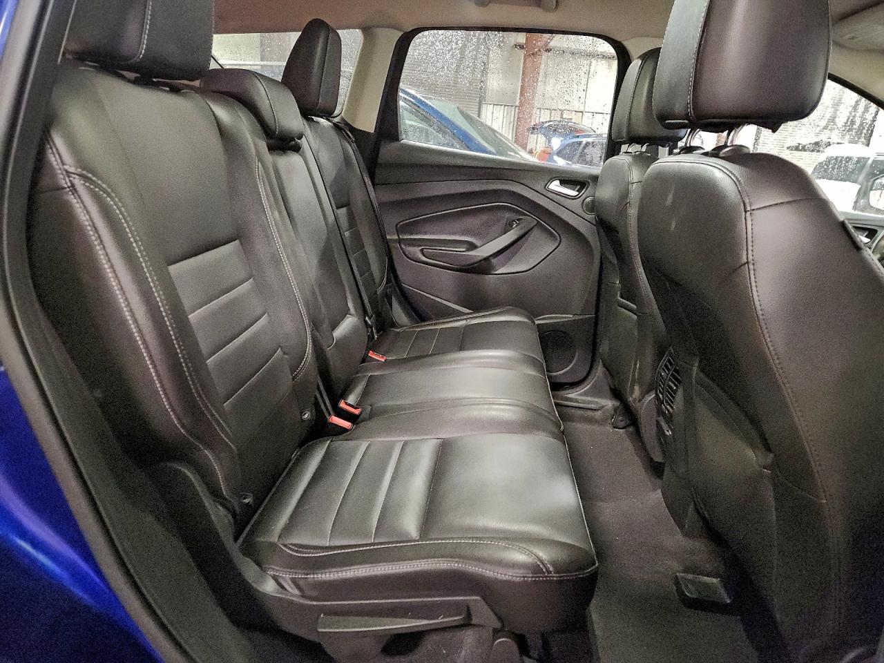 2016 FORD ESCAPE SE photo 11