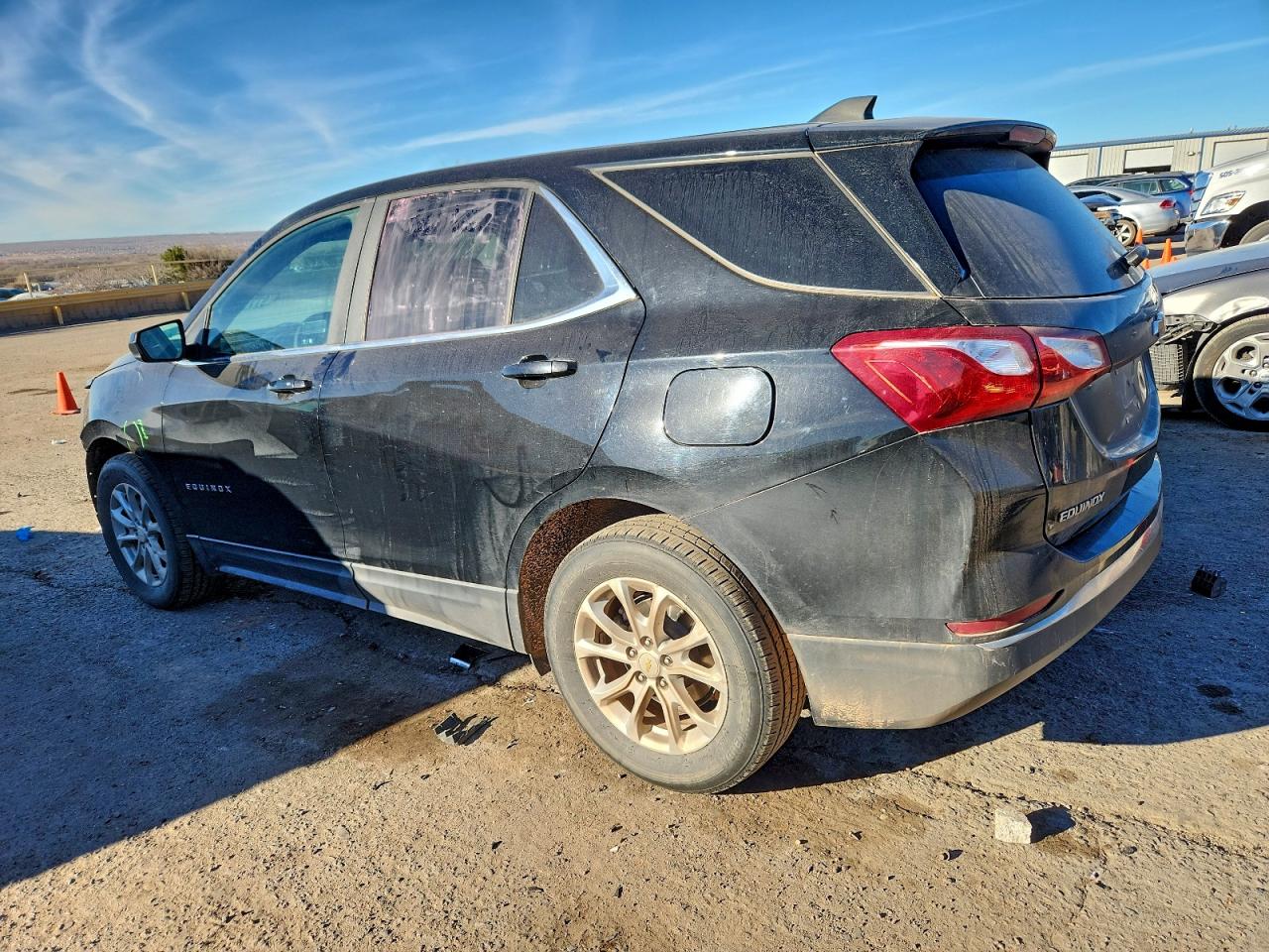 2021 CHEVROLET EQUINOX LT photo 2