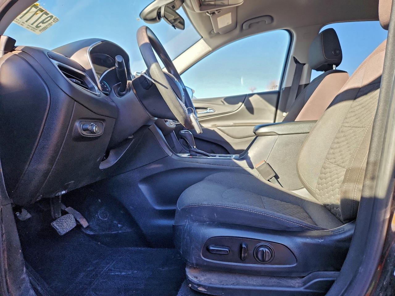 2021 CHEVROLET EQUINOX LT photo 7