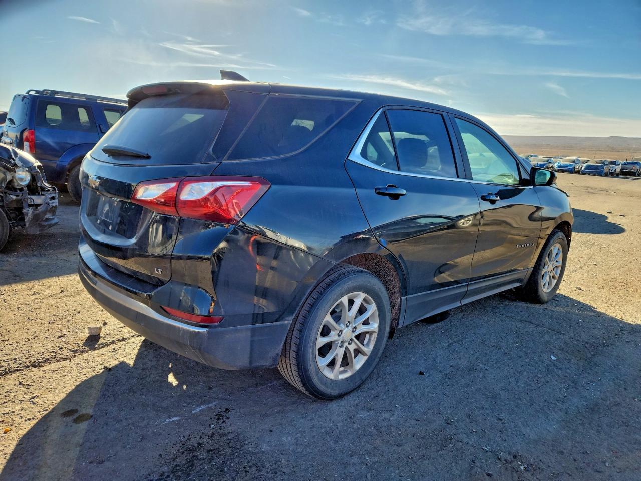 2021 CHEVROLET EQUINOX LT photo 3