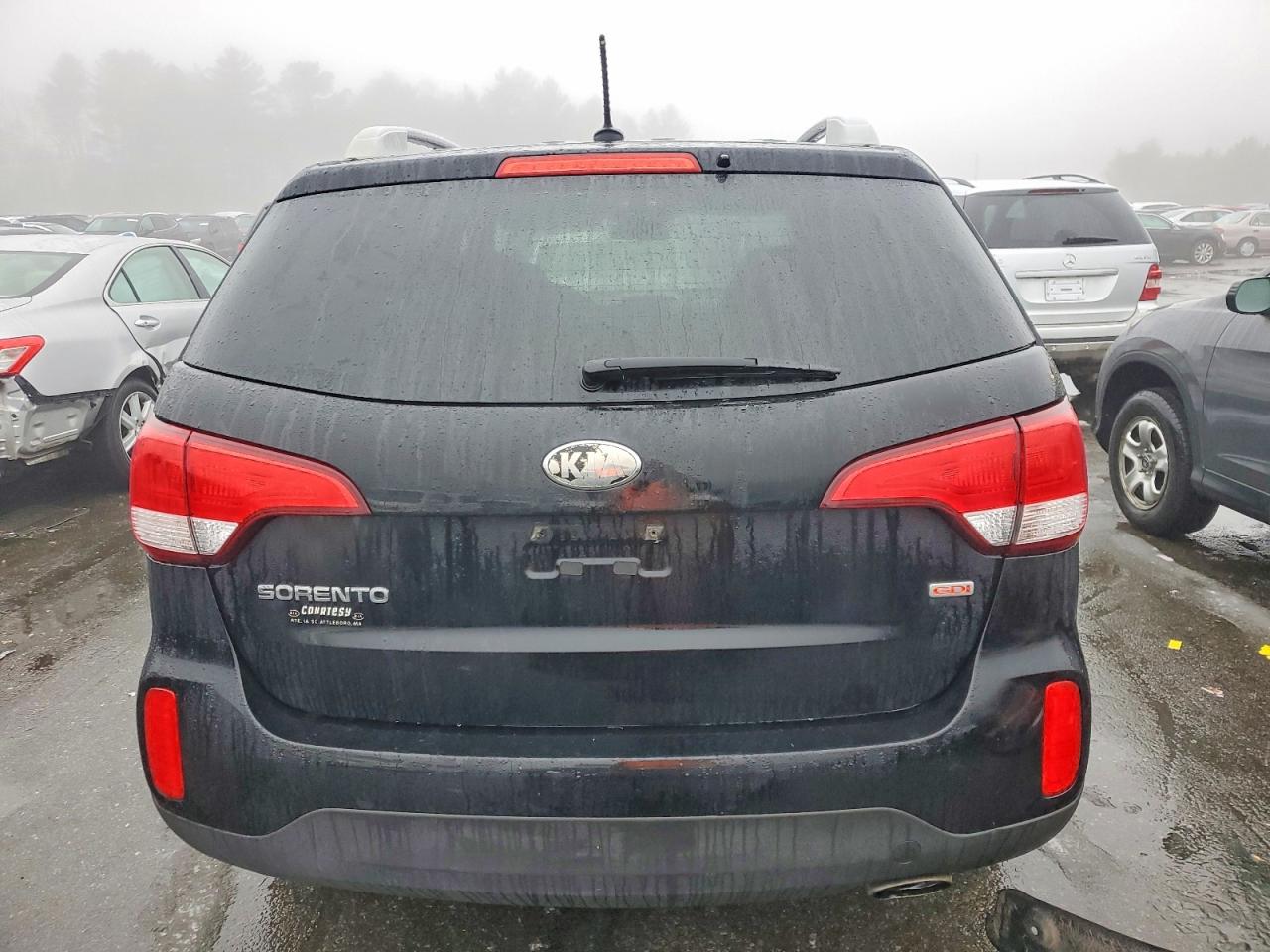 2015 KIA SORENTO LX photo 11