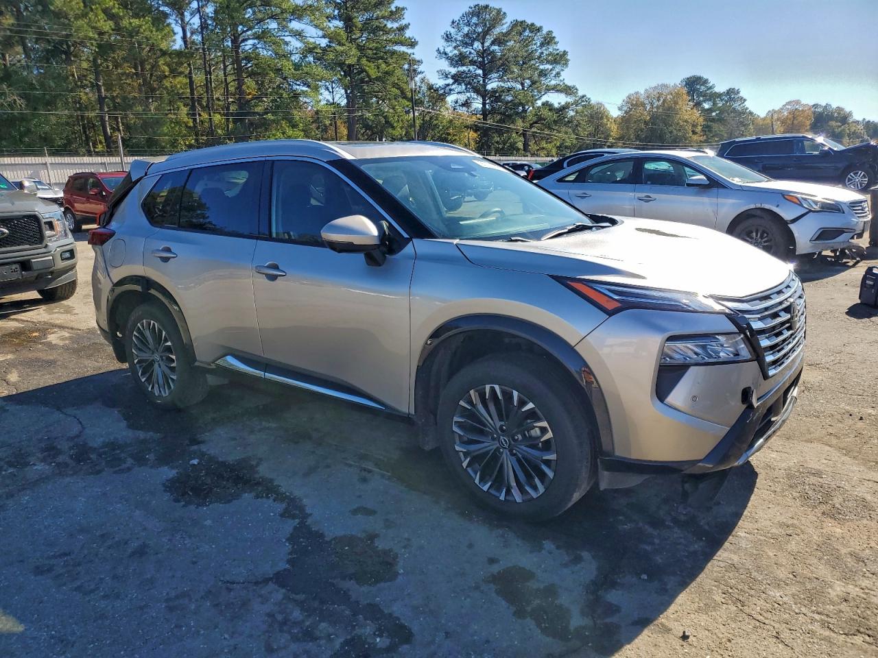 2024 NISSAN ROGUE PLATINUM photo 4