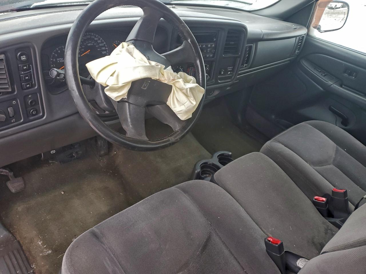 2004 GMC NEW SIERRA K1500 photo 8