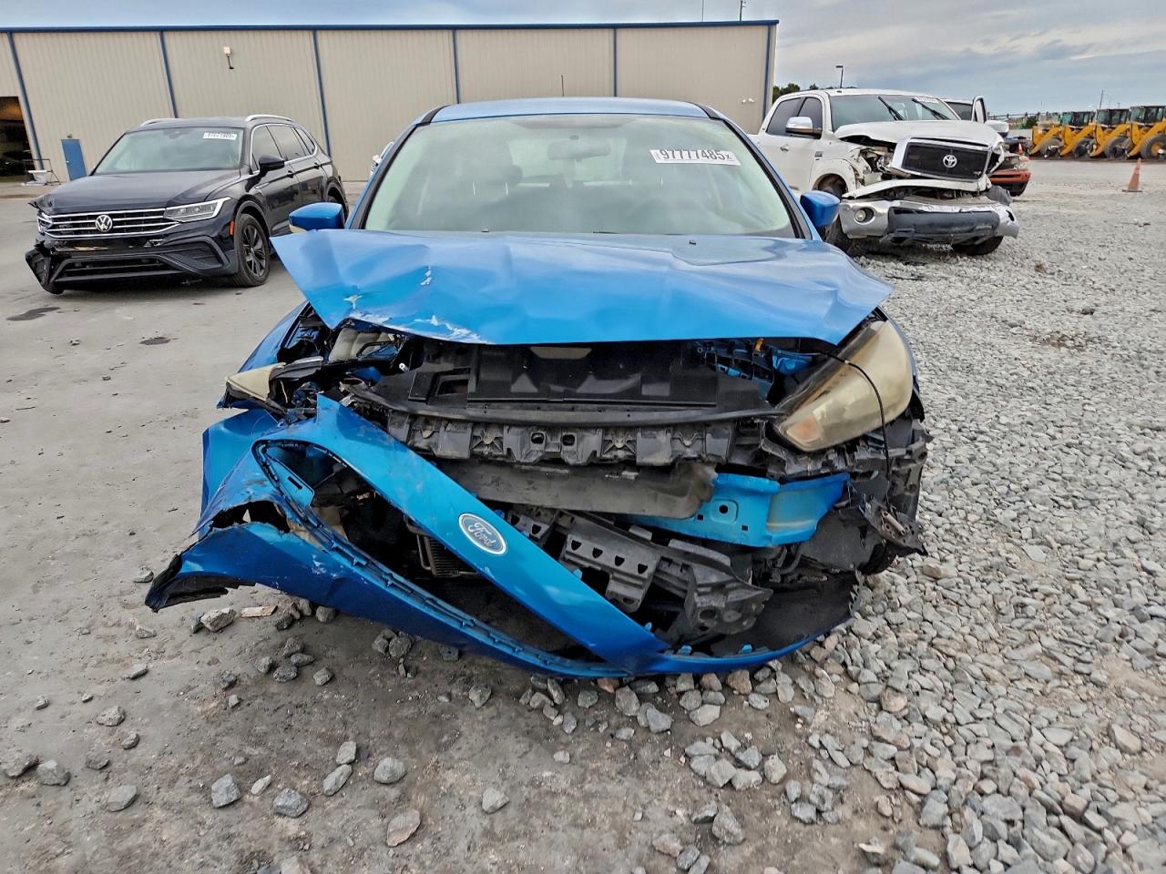 2015 FORD FOCUS SE photo 5