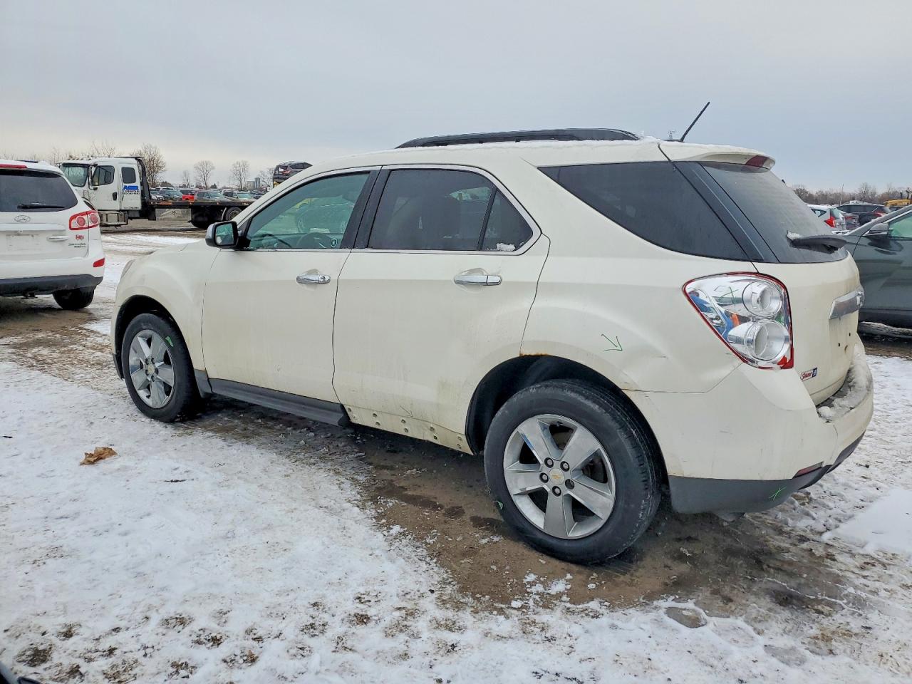 2015 CHEVROLET EQUINOX LT photo 2
