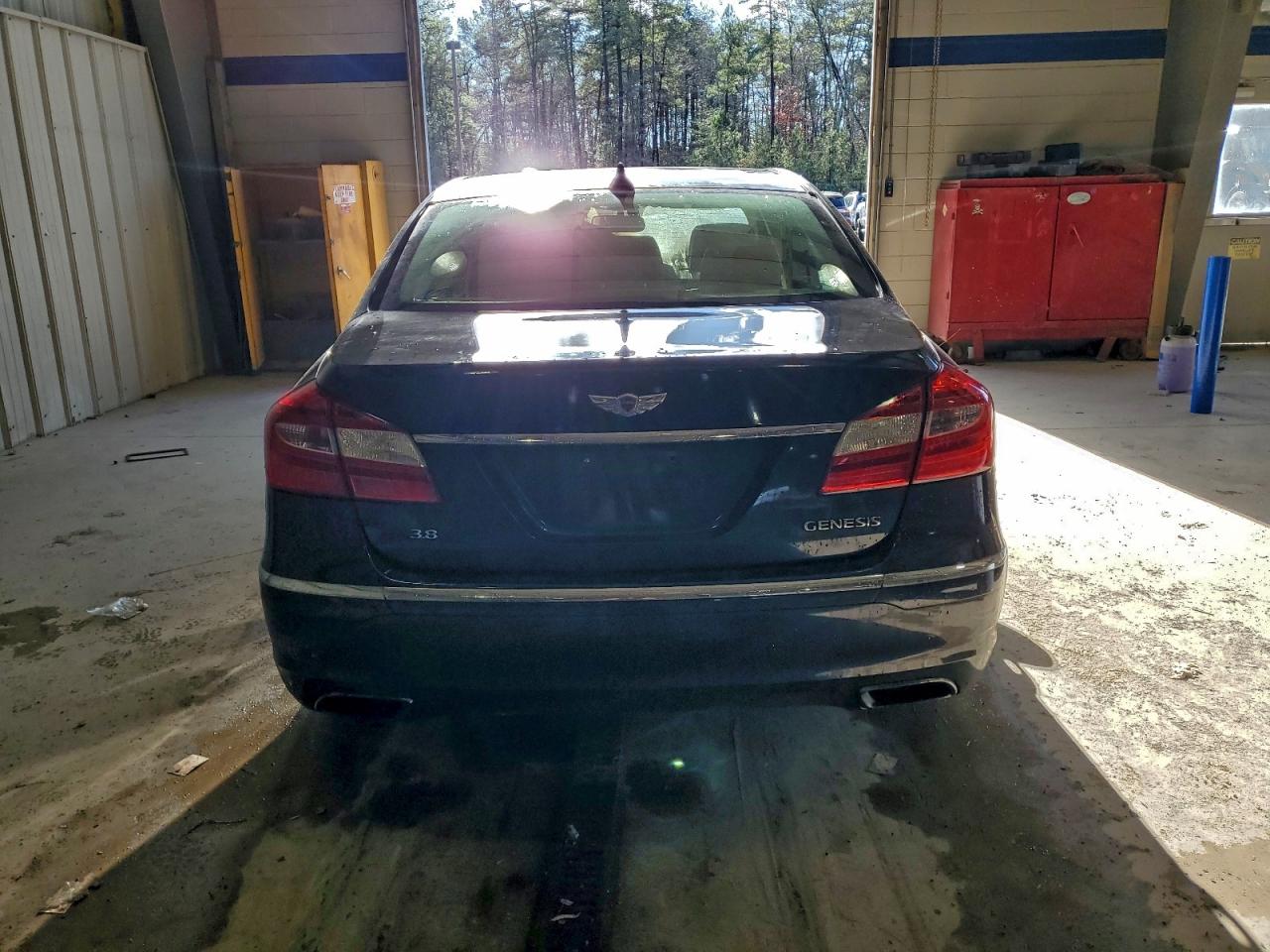 2012 HYUNDAI GENESIS 3.8L photo 6