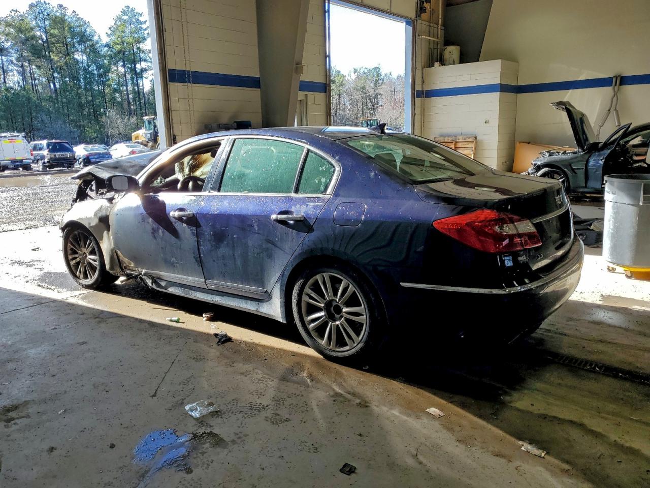 2012 HYUNDAI GENESIS 3.8L photo 2