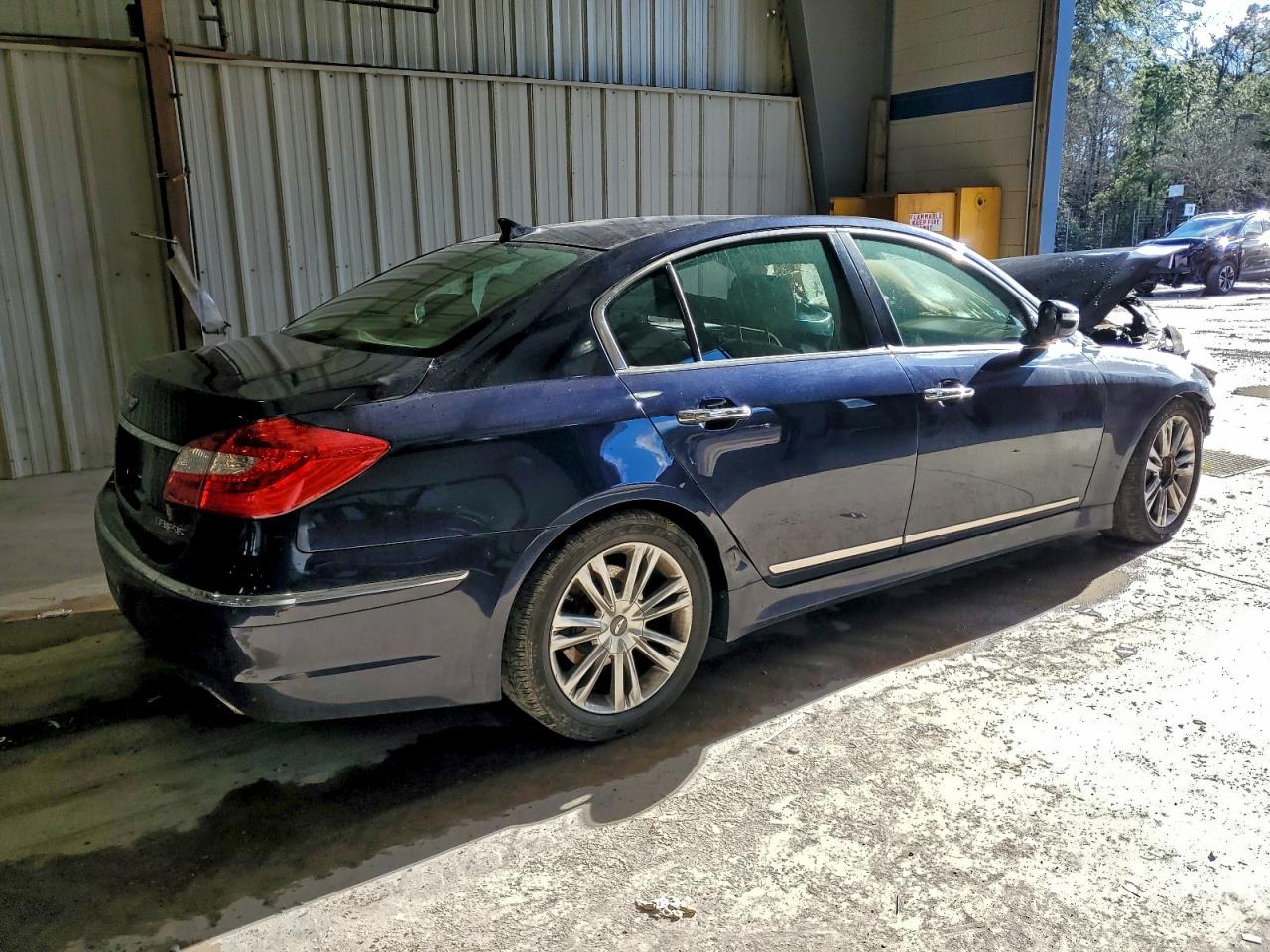 2012 HYUNDAI GENESIS 3.8L photo 3