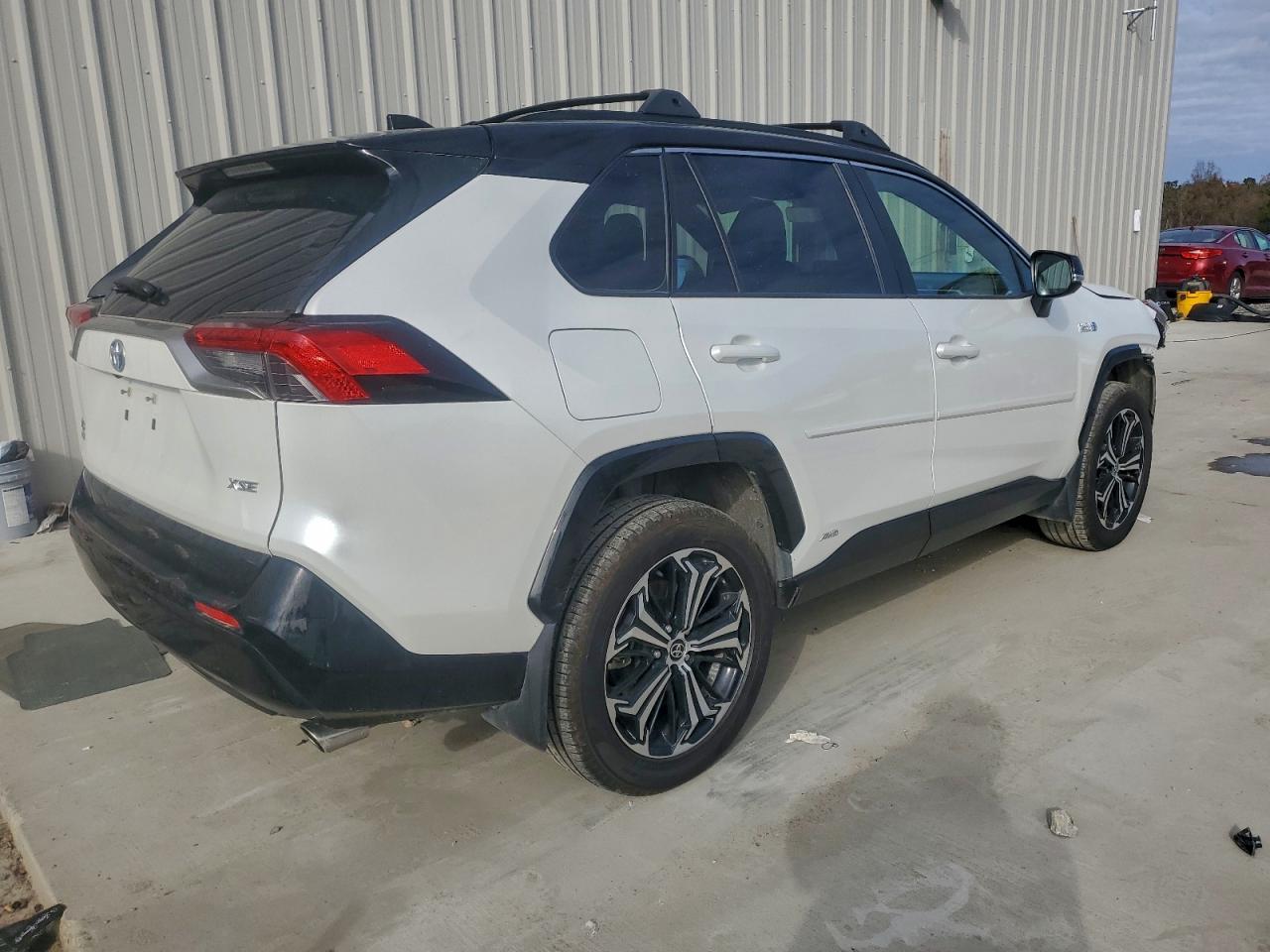 2023 TOYOTA RAV4 PRIME XSE photo 3
