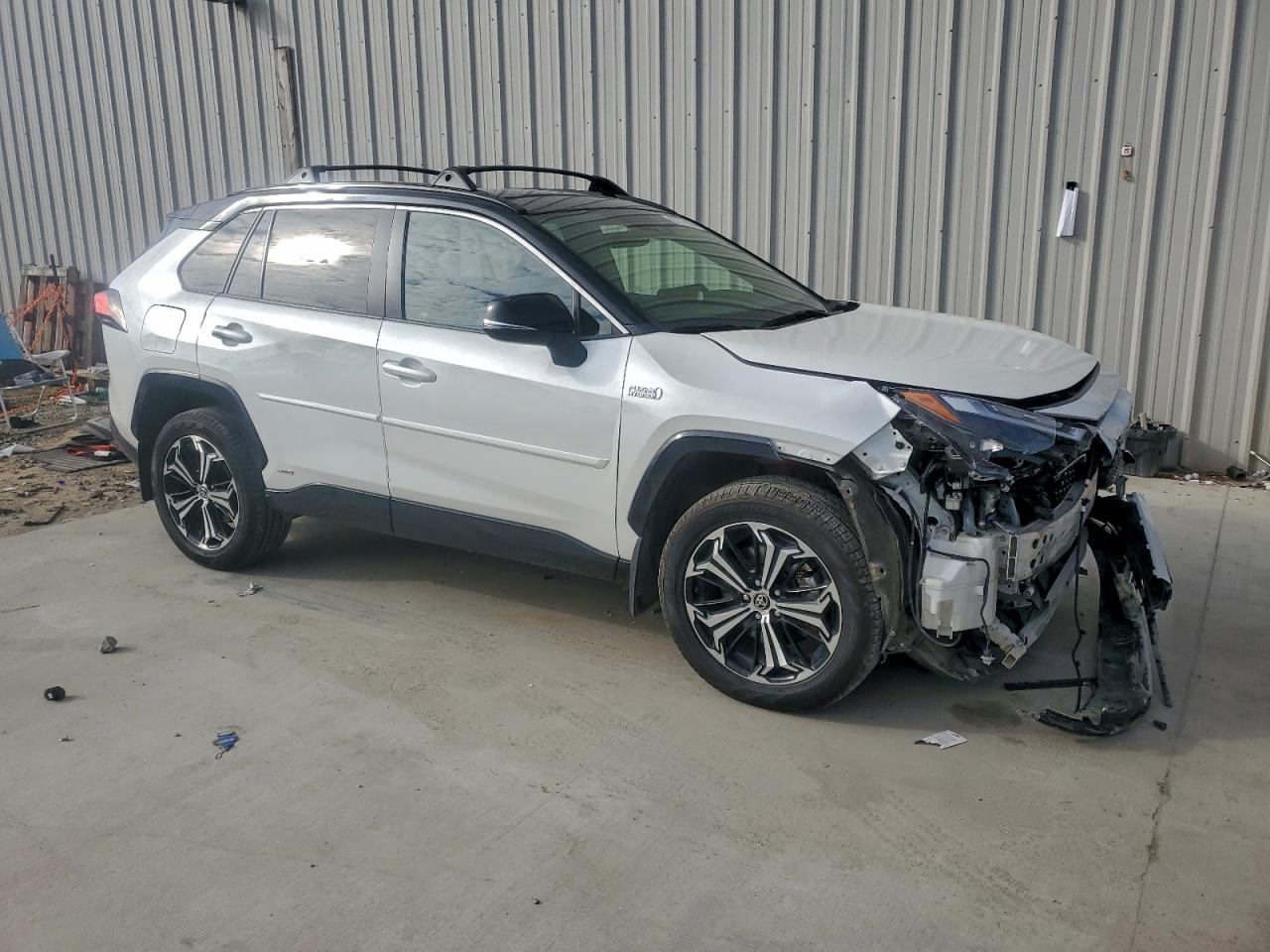 2023 TOYOTA RAV4 PRIME XSE photo 4