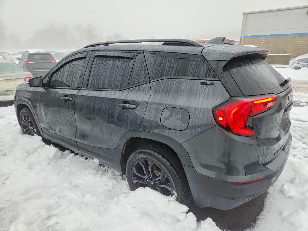 2019 GMC TERRAIN SLE photo 2