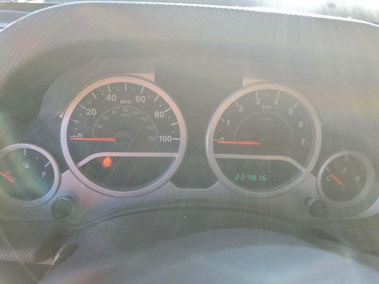 2007 JEEP WRANGLER SAHARA photo 9