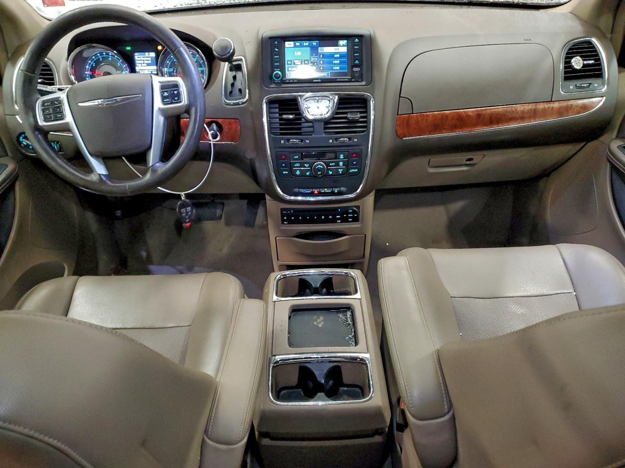 2011 CHRYSLER TOWN & COUNTRY TOURING L photo 15