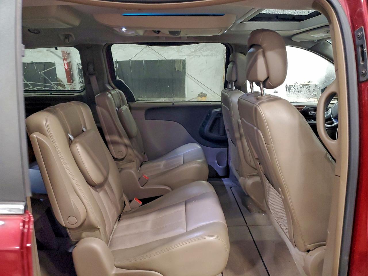 2011 CHRYSLER TOWN & COUNTRY TOURING L photo 21