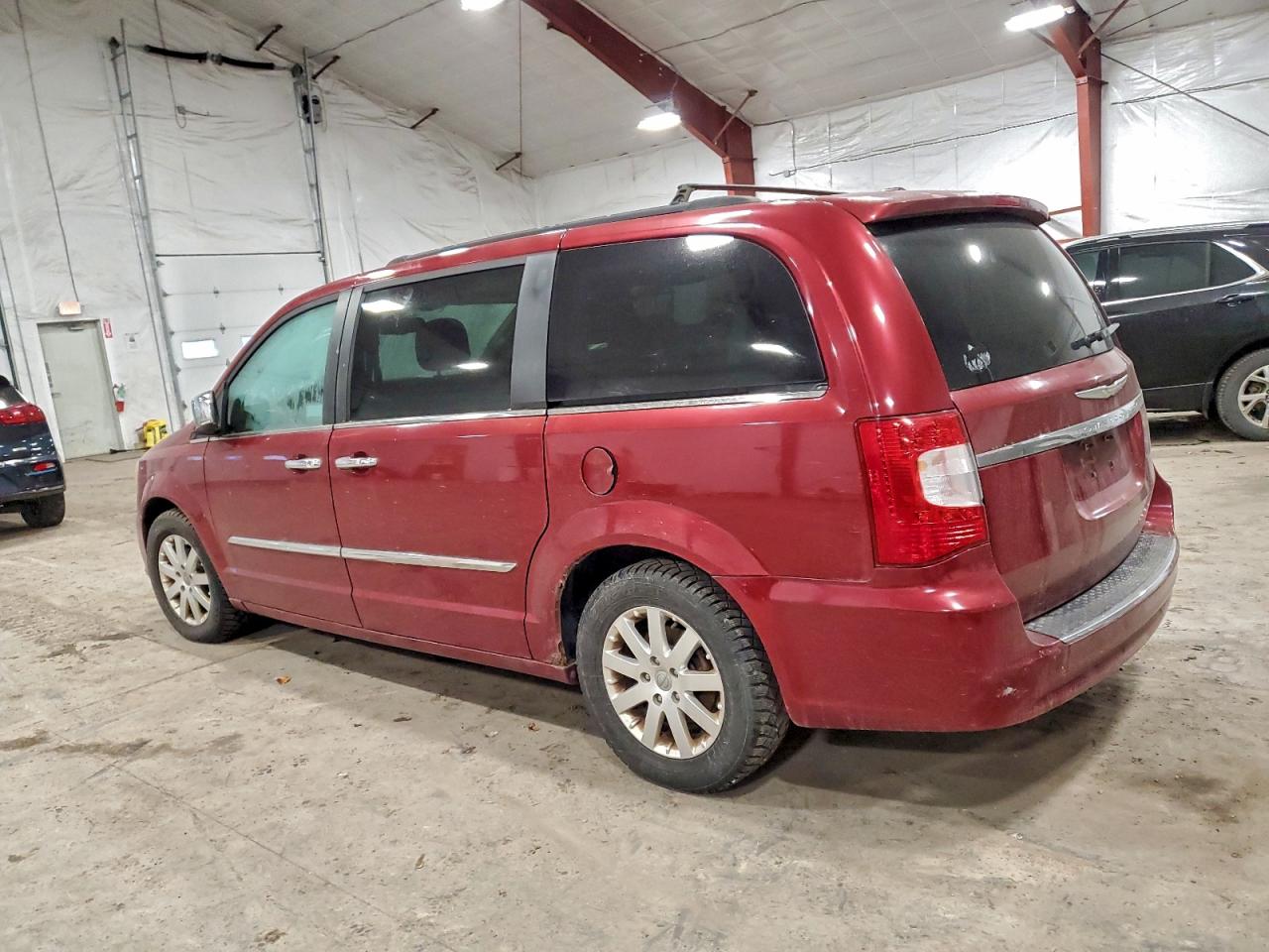 2011 CHRYSLER TOWN & COUNTRY TOURING L photo 3