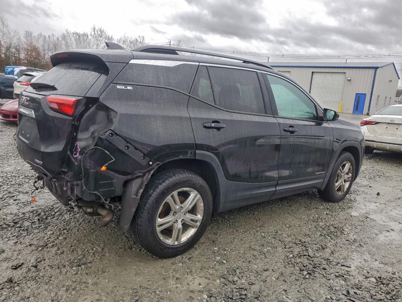 2018 GMC TERRAIN SLE photo 7