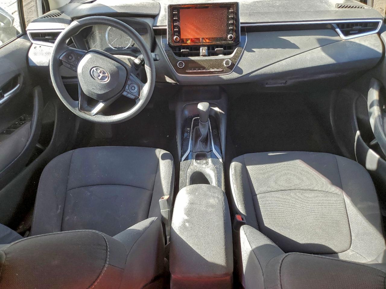 2020 TOYOTA COROLLA LE photo 8