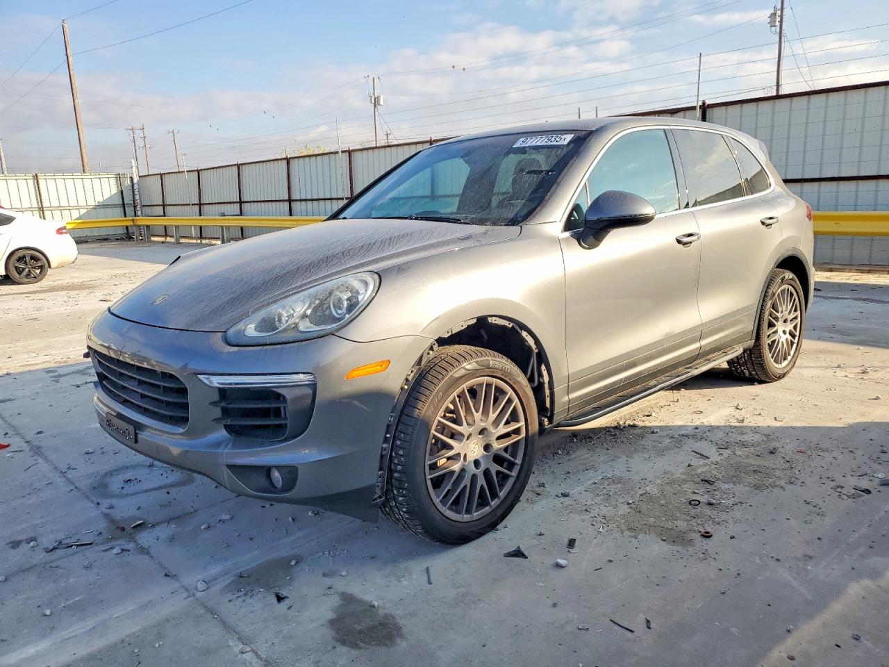2017 PORSCHE CAYENNE