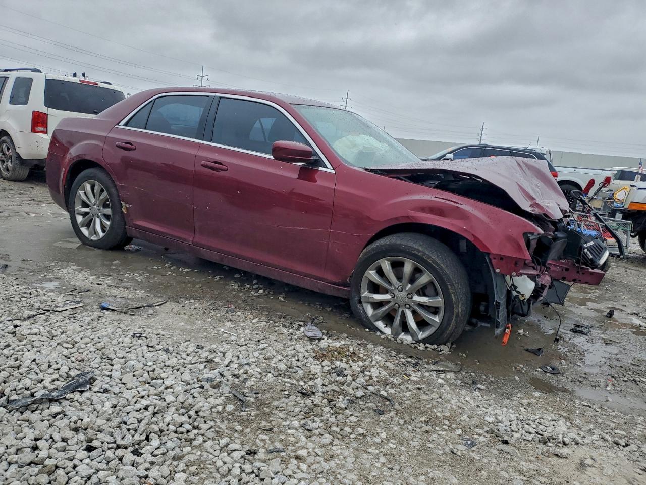 2018 CHRYSLER 300 TOURING photo 4