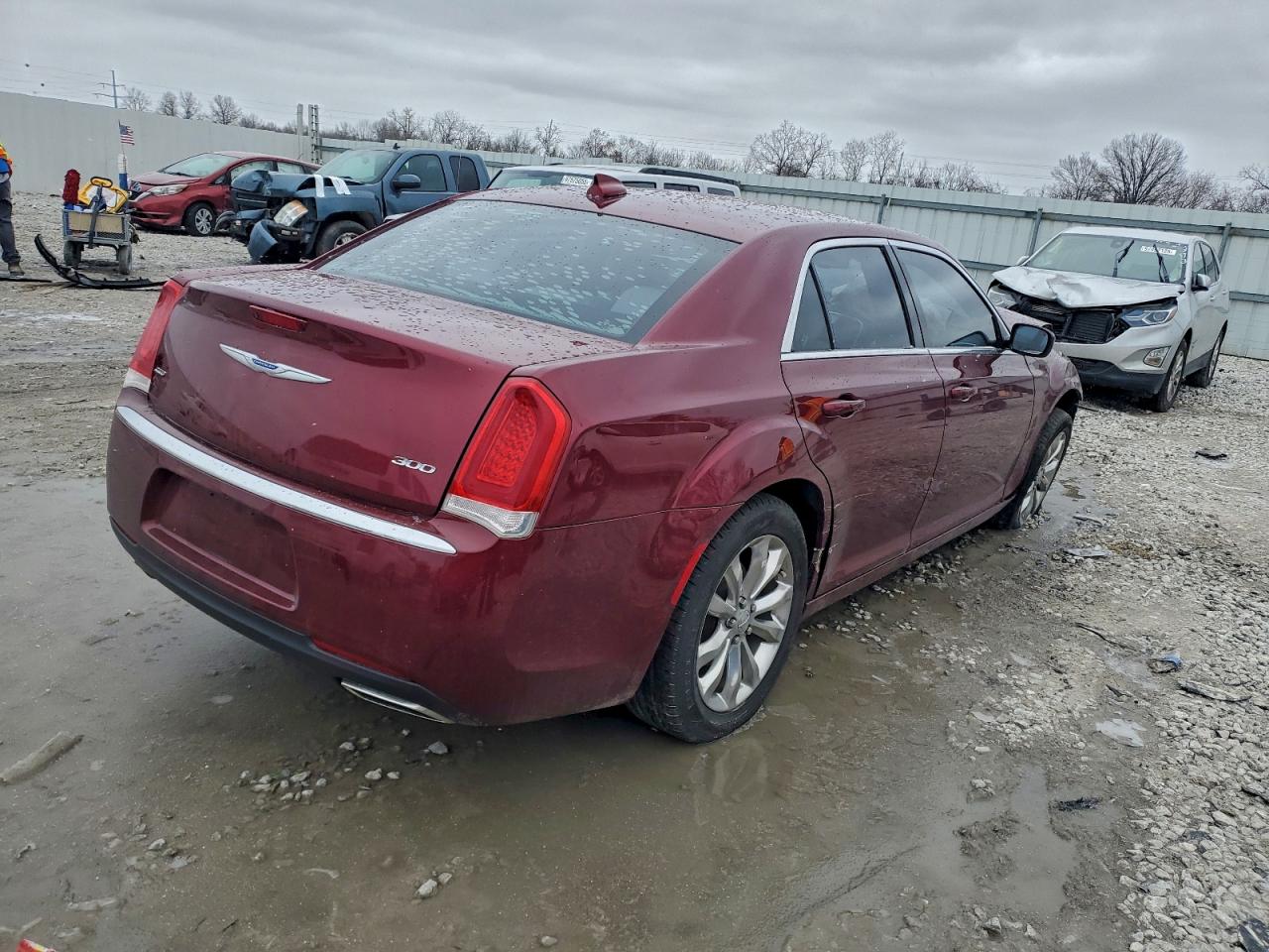 2018 CHRYSLER 300 TOURING photo 3