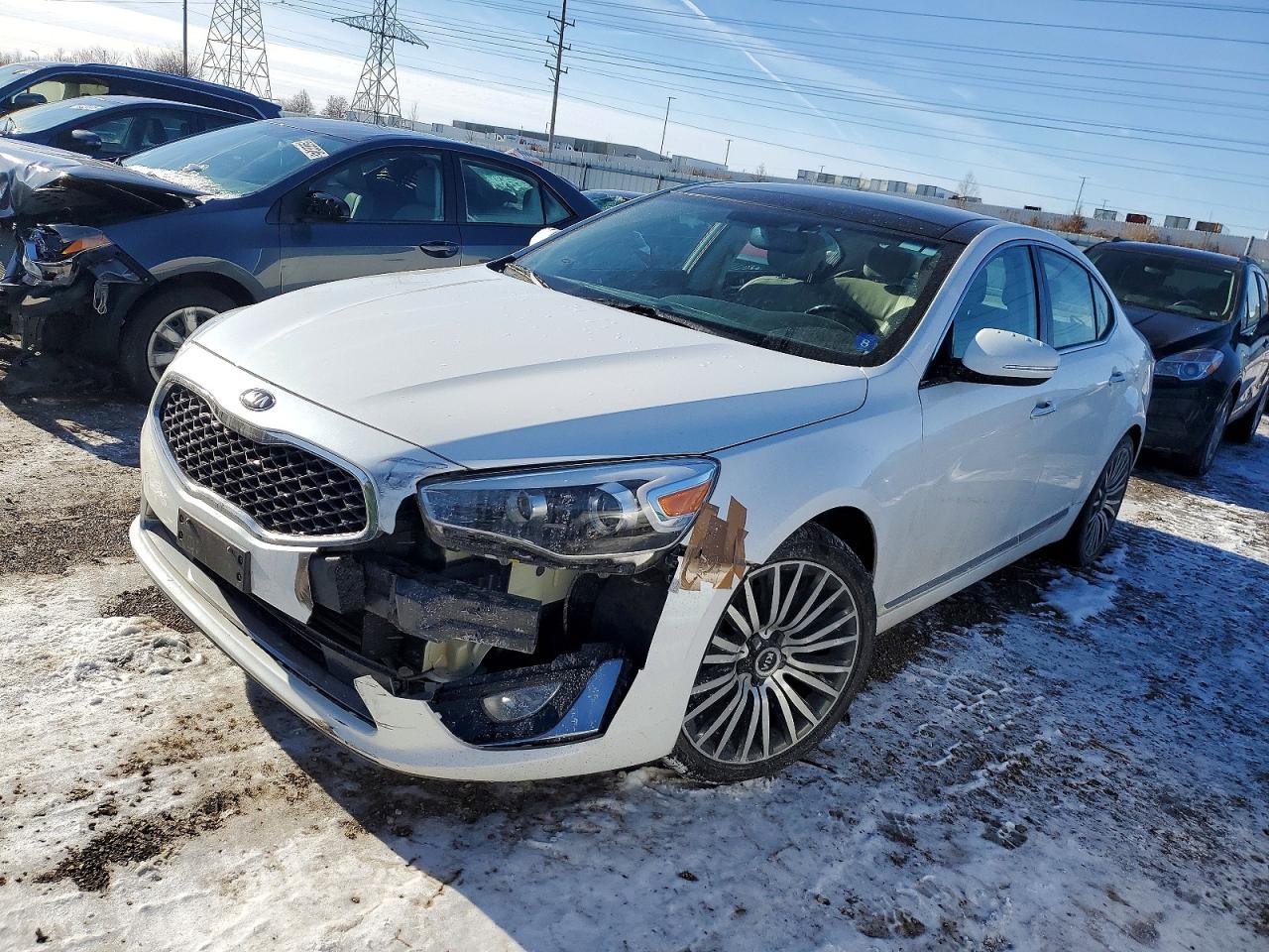 2015 KIA CADENZA