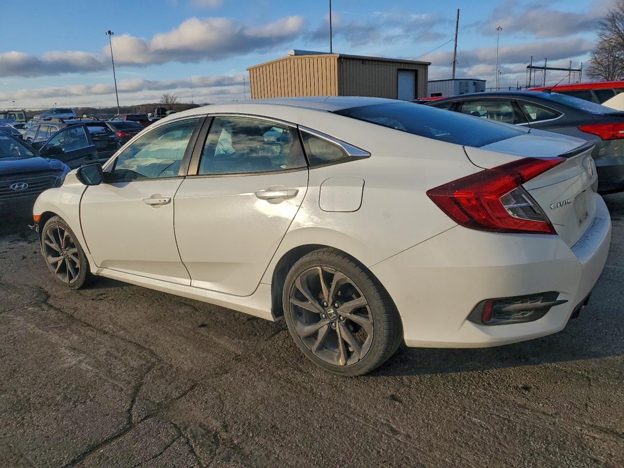 2020 HONDA CIVIC SPORT photo 2