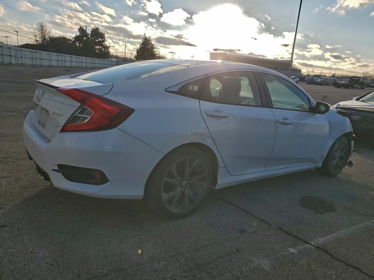 2020 HONDA CIVIC SPORT photo 3