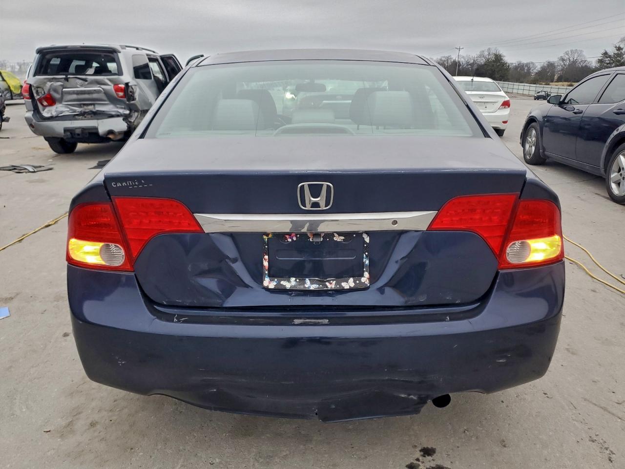2011 HONDA CIVIC LX photo 6